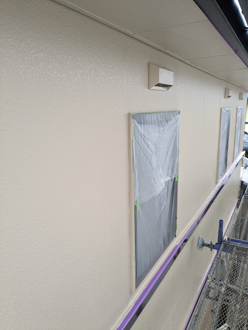 松本市D様邸 外壁塗装 上塗り後｜艶やかで均一な仕上がりに改善