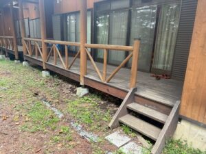 茅野市H様邸ウッドデッキの劣化状態｜色あせと摩耗の現地調査写真