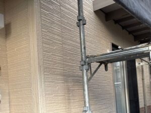 松本市K様邸 高圧洗浄完了後の外壁の状態|塗装前の下地調整